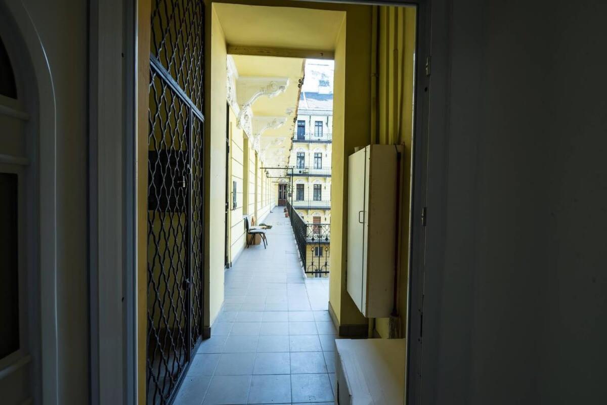 Brand New Studio With Aircon In The Center Budapest Ngoại thất bức ảnh